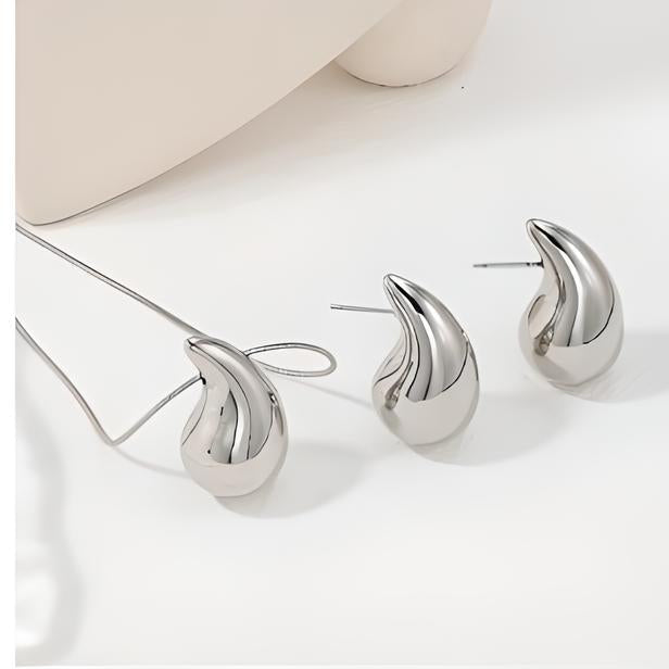 Modern Luxury: Stainless Steel Necklace and Earrings Set